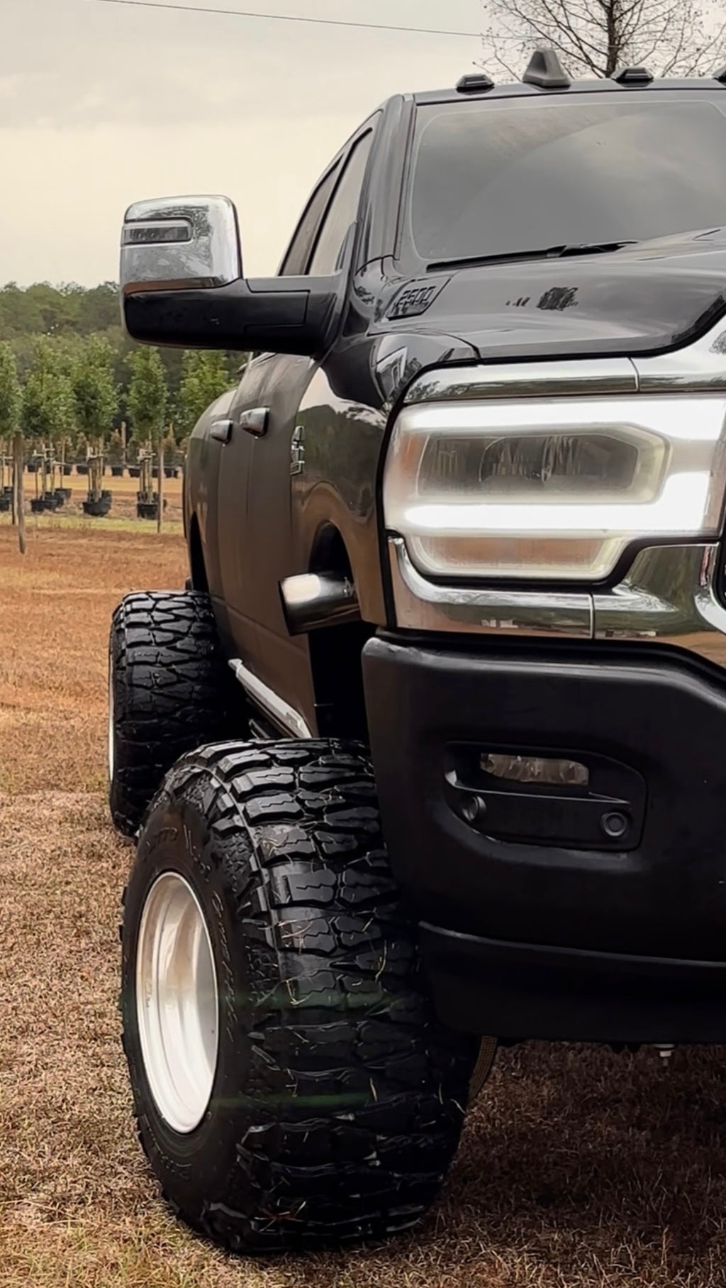 Fender exit exhaust tip